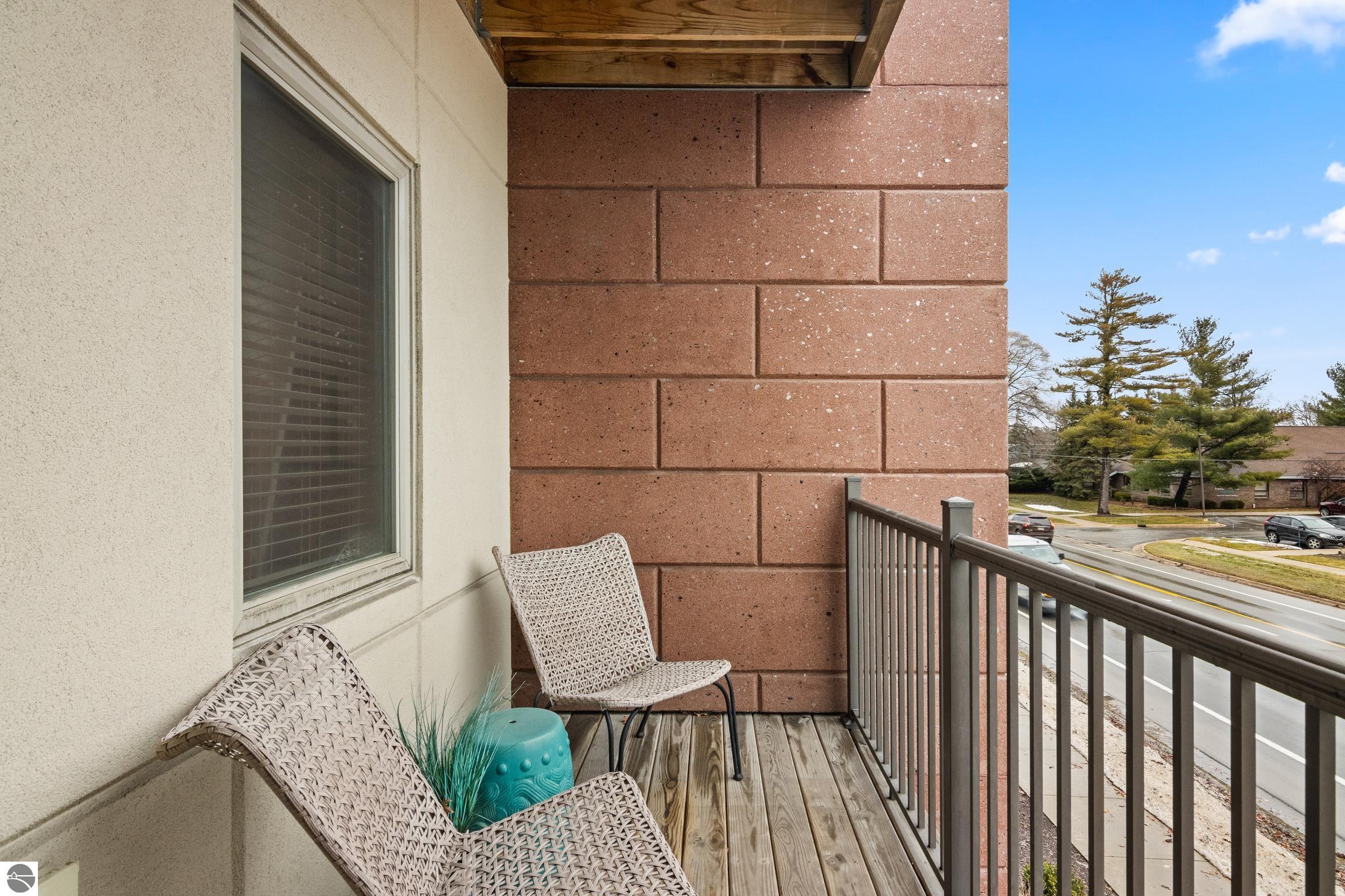 630 Garfield Avenue # 212