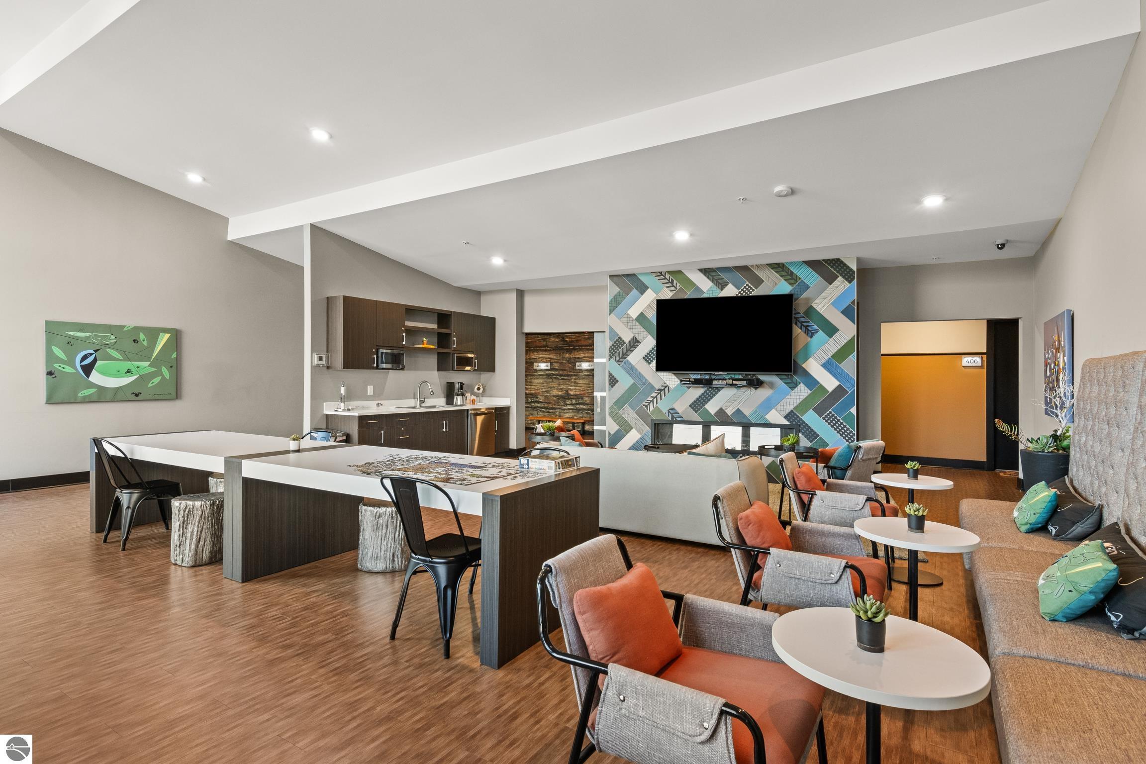 630 Garfield Avenue # 212