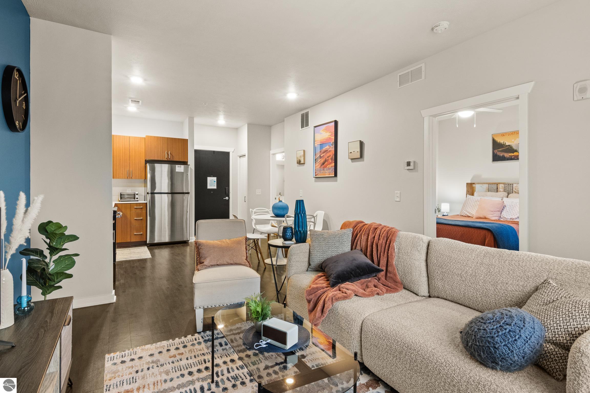 630 Garfield Avenue # 212