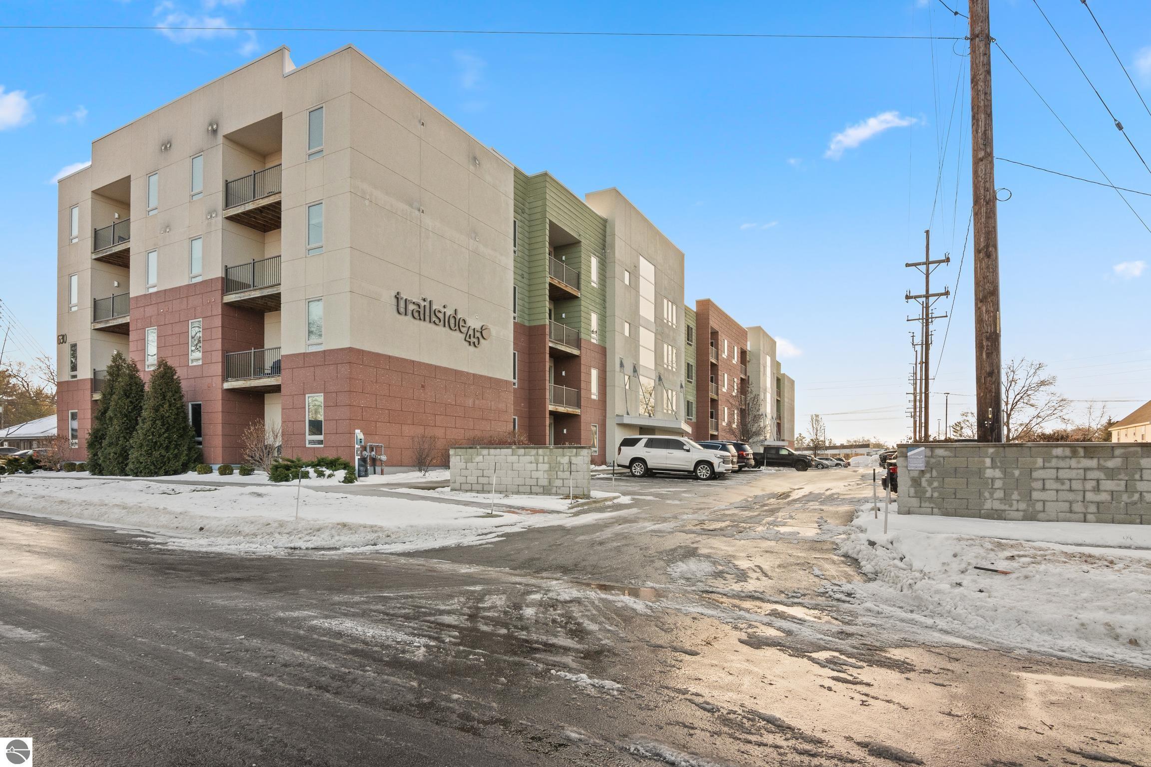 630 Garfield Avenue # 212