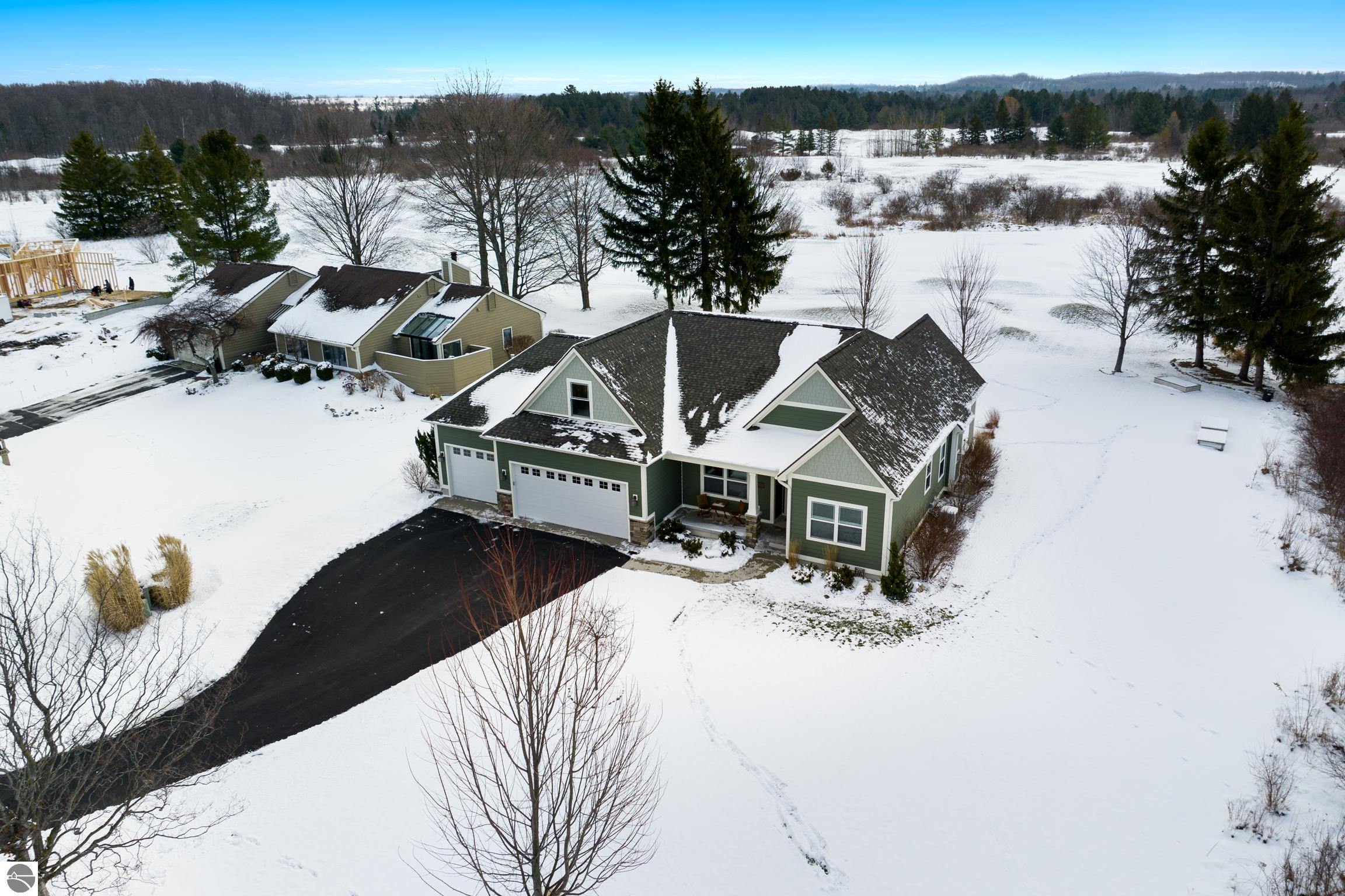 5200 Arrowhead Circle