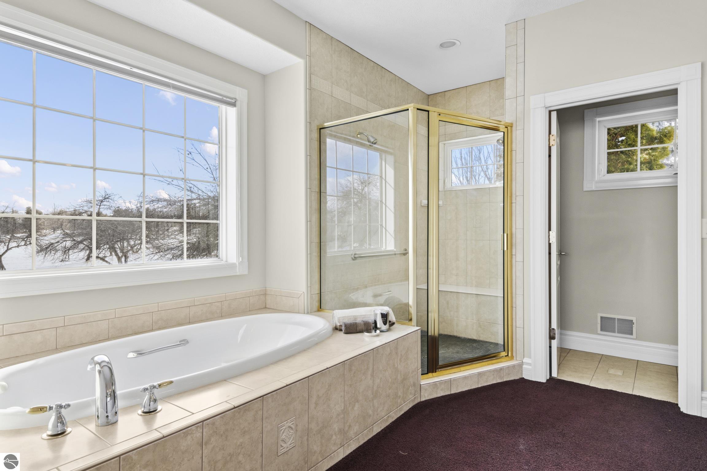 5002 Arrowhead Circle