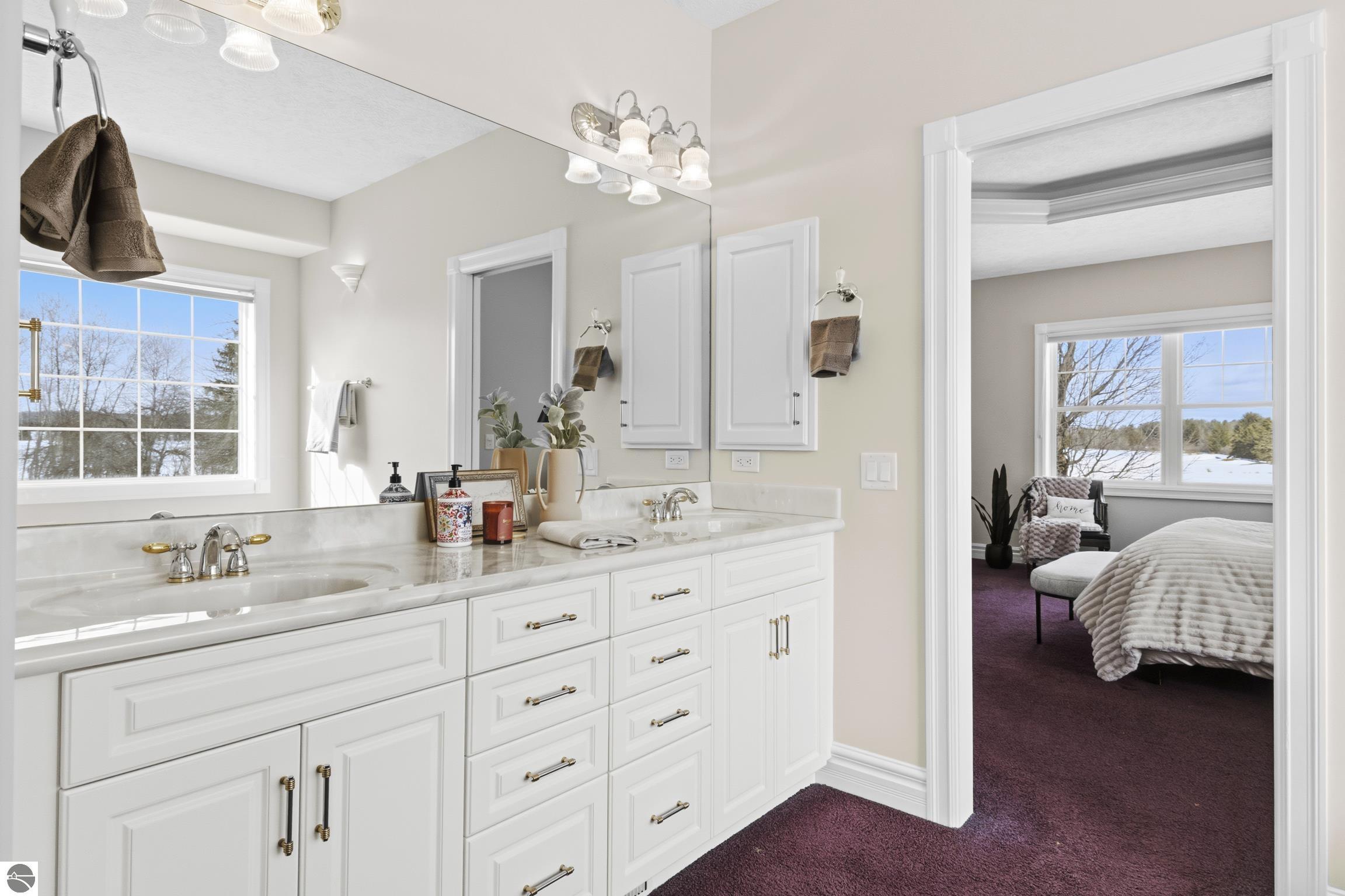 5002 Arrowhead Circle