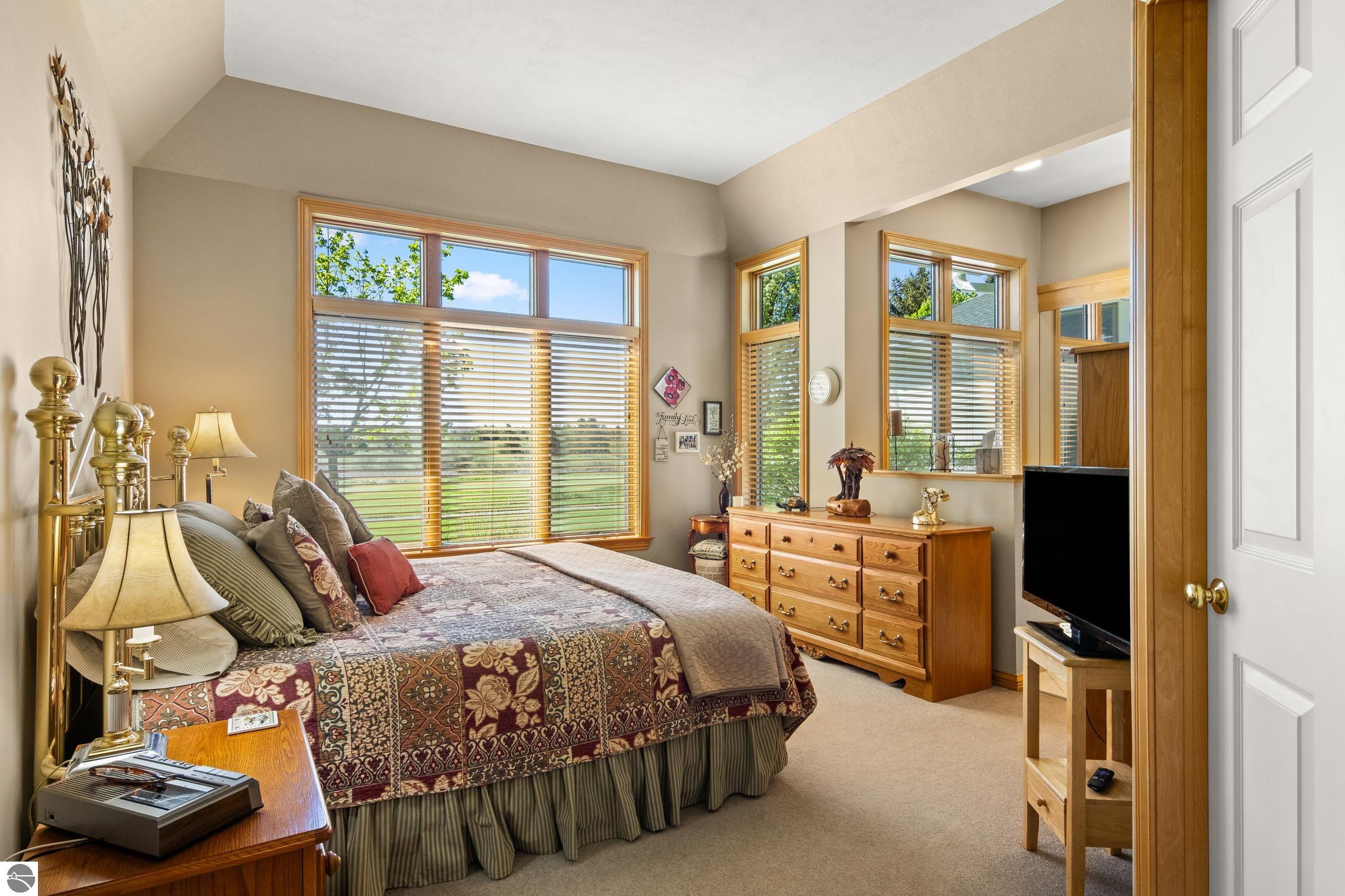 5148 Arrowhead Circle