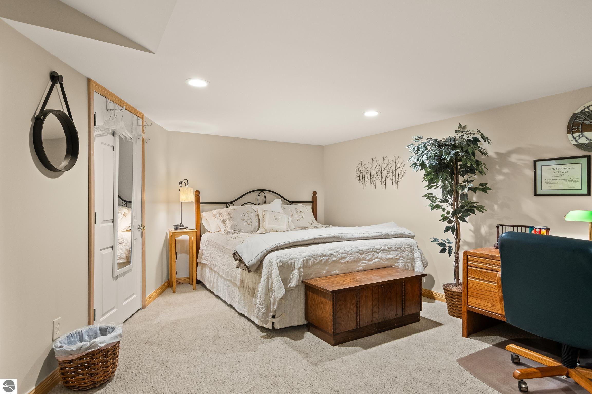 5148 Arrowhead Circle