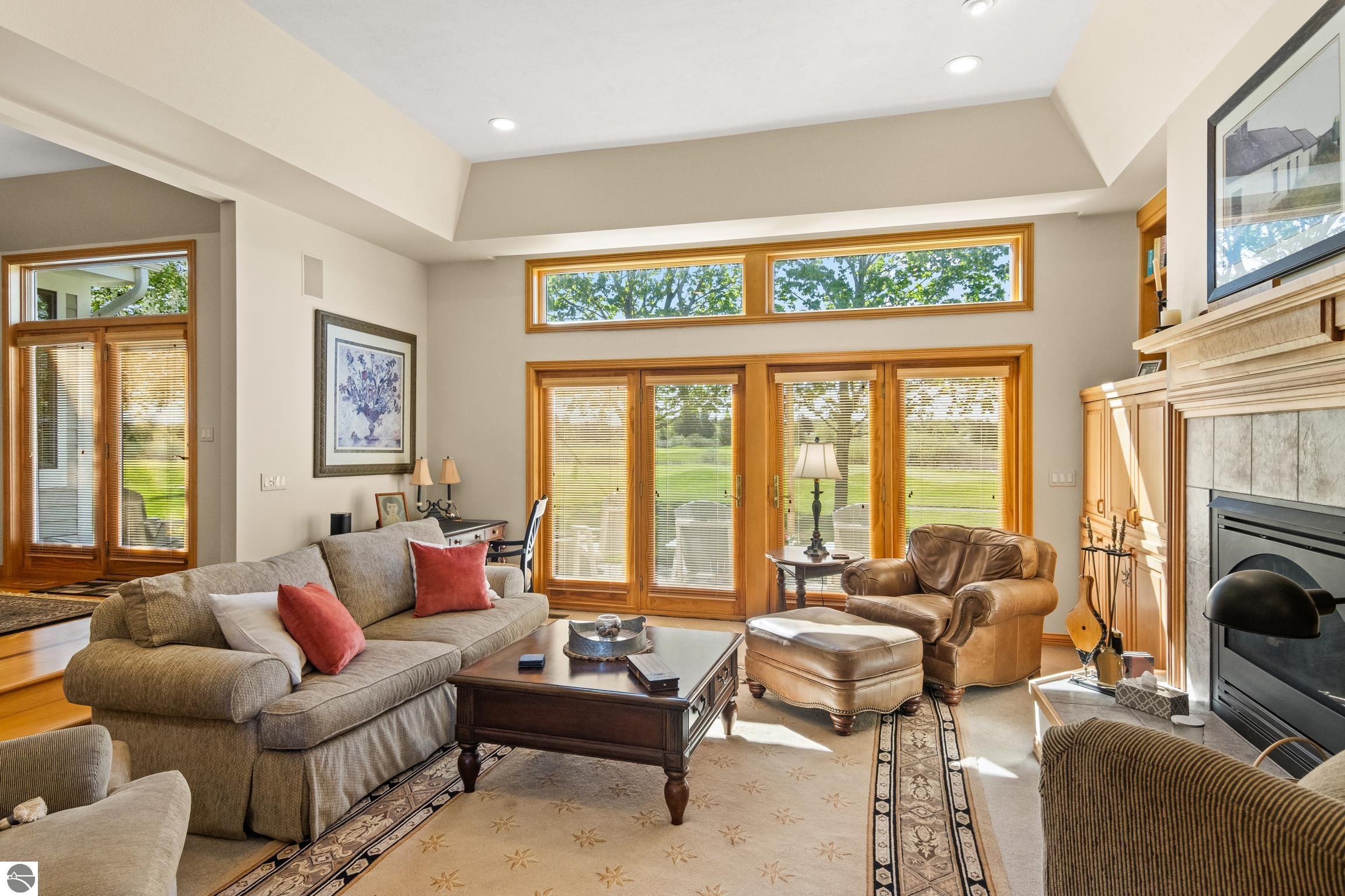 5148 Arrowhead Circle