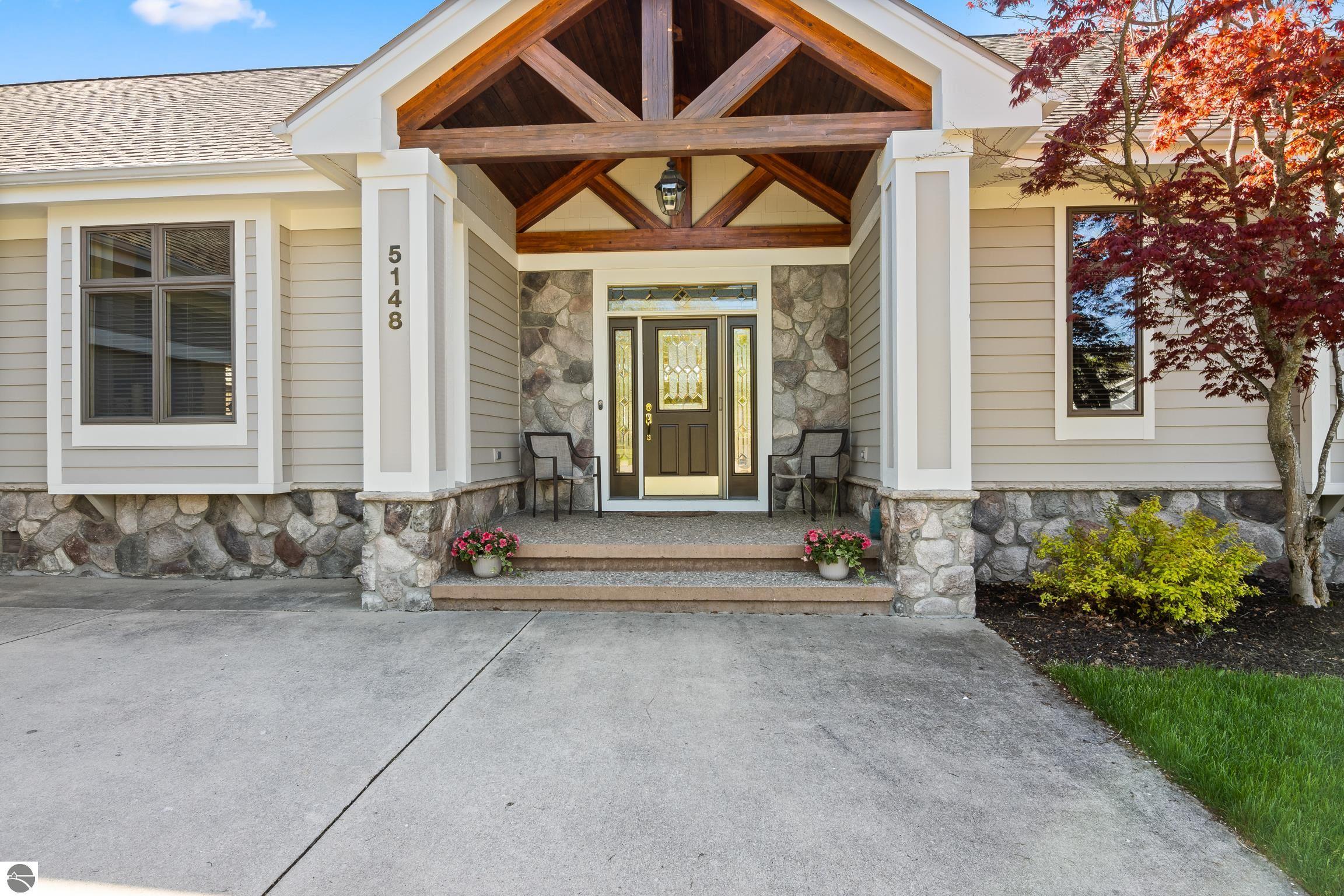 5148 Arrowhead Circle
