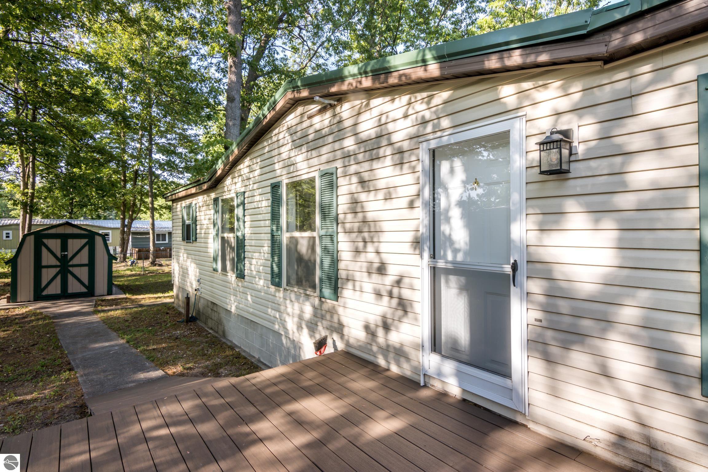 819 Gladewood Lane
