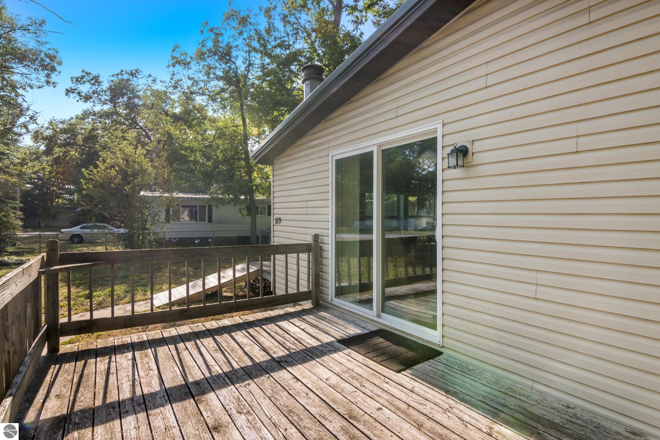 819 Gladewood Lane