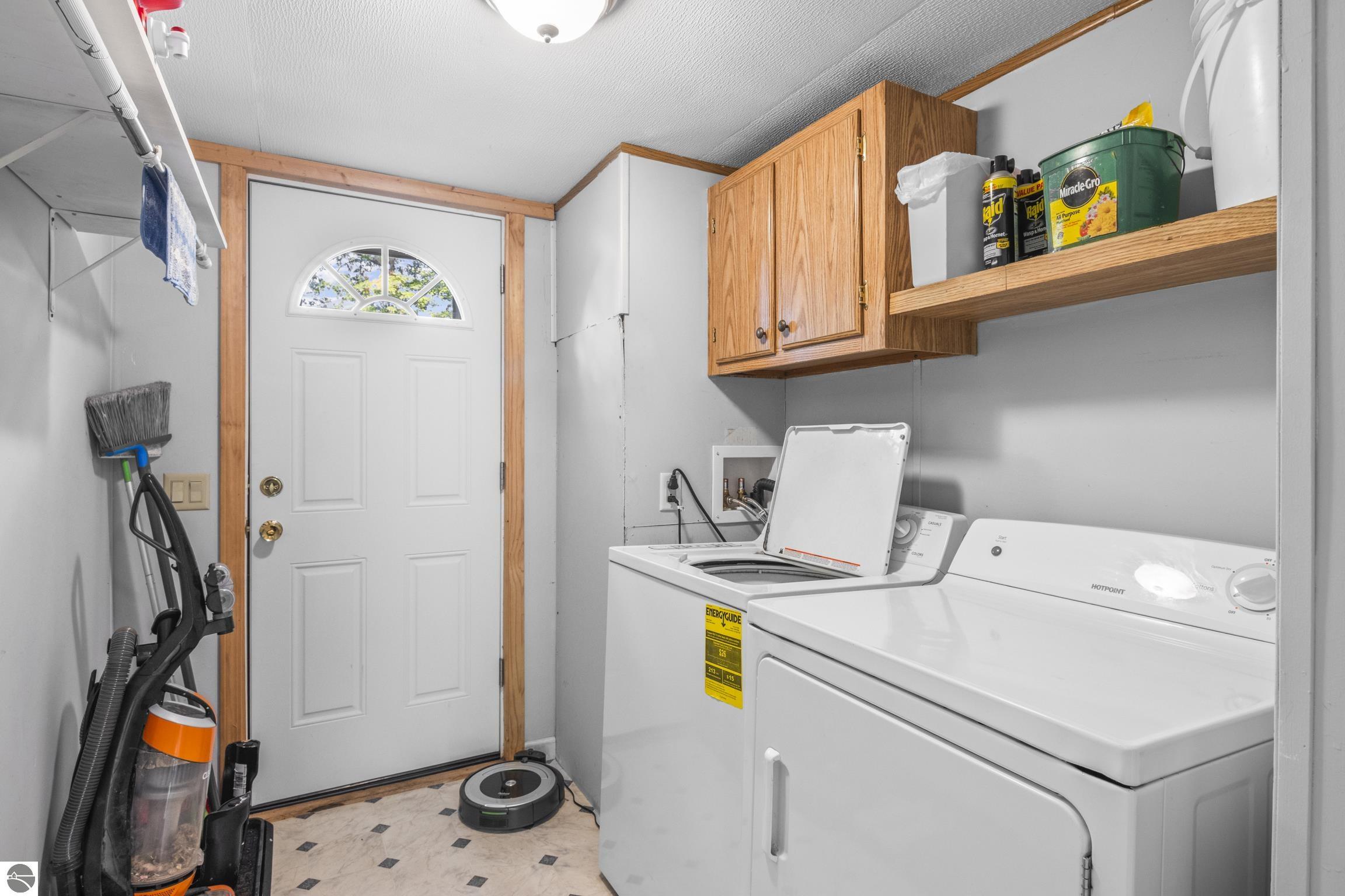 819 Gladewood Lane
