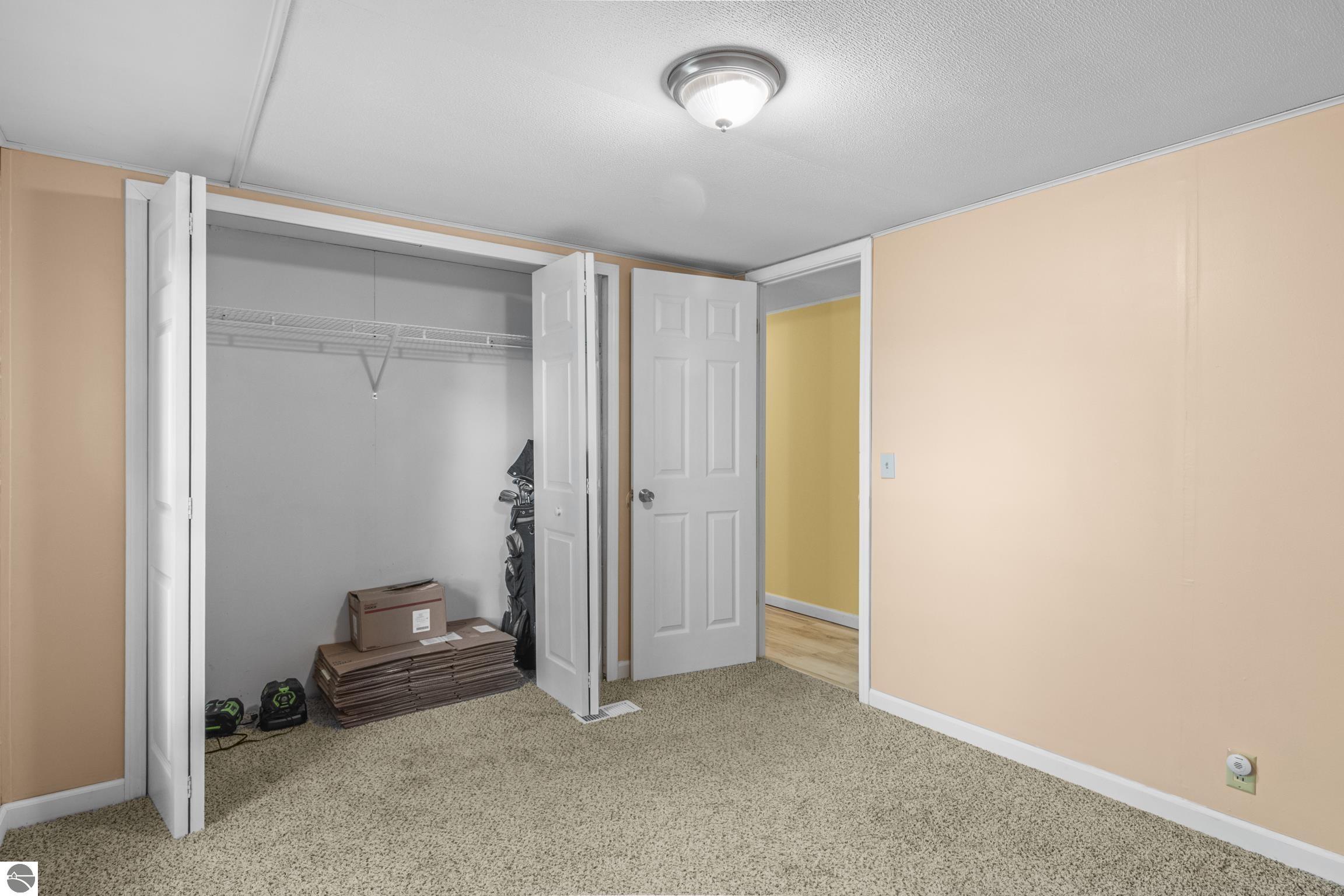 819 Gladewood Lane