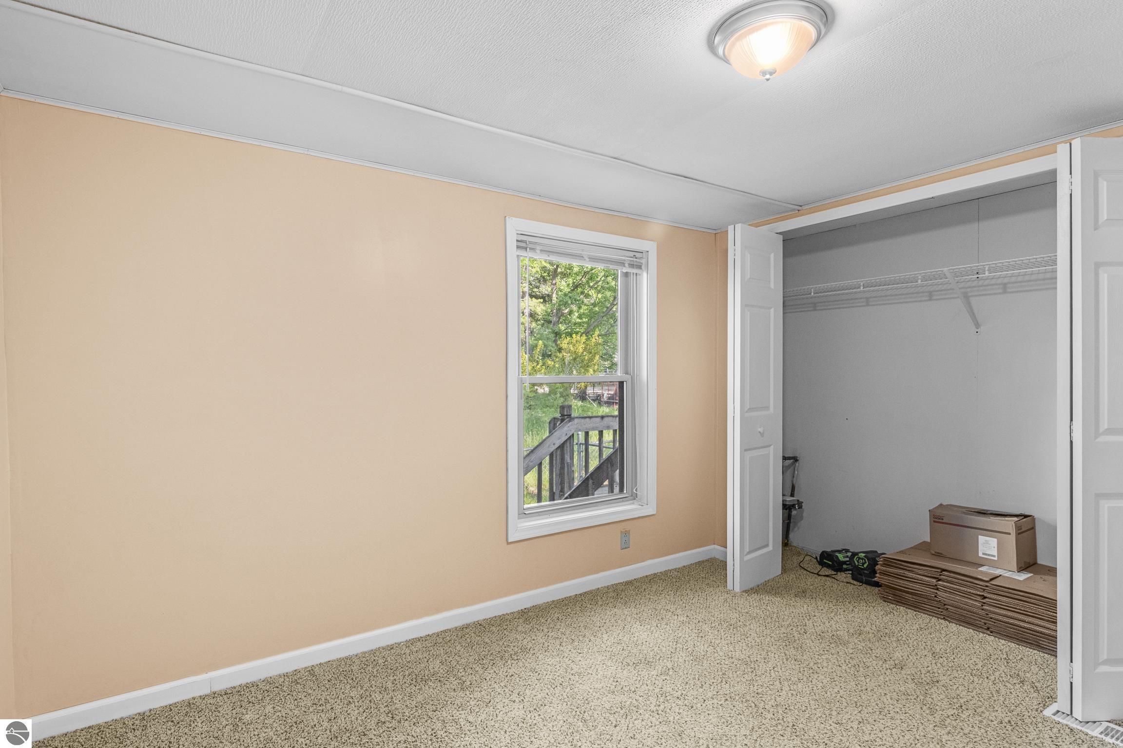 819 Gladewood Lane