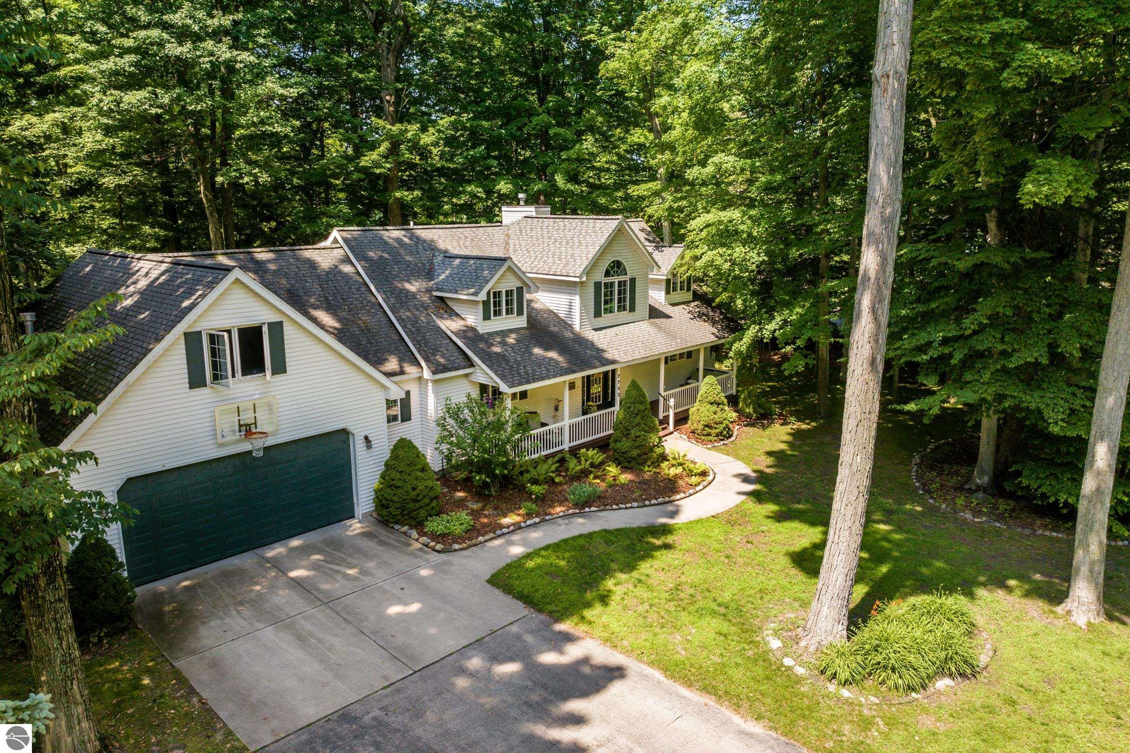 7752 Clearwater Court