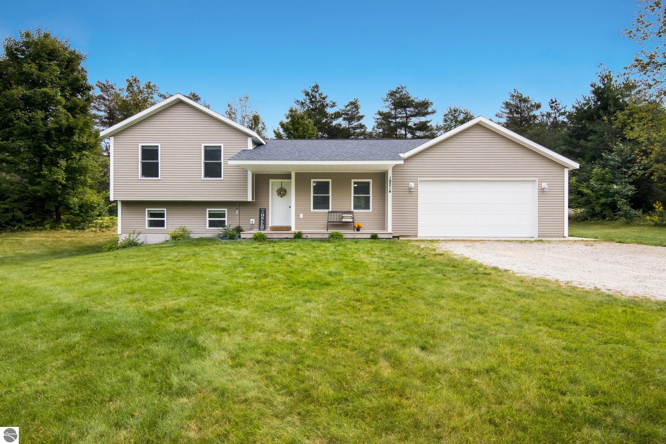 19214 Creekside