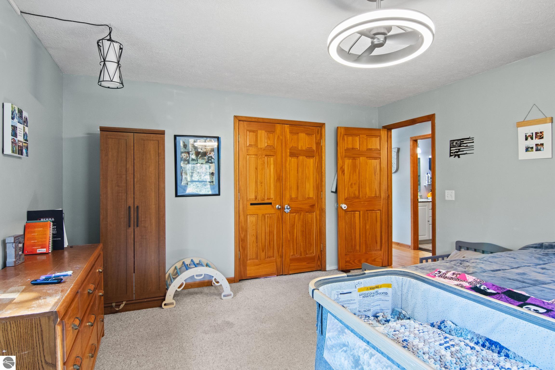 3261 E County Line Road