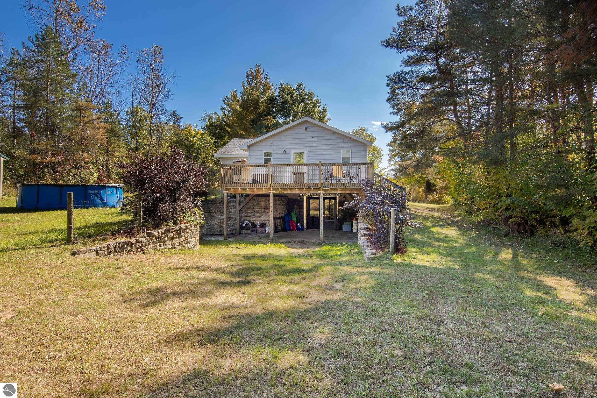 3261 E County Line Road
