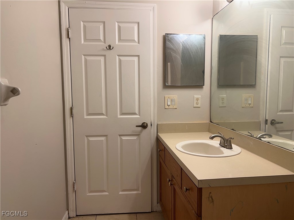4868-4870 29th ST SW
