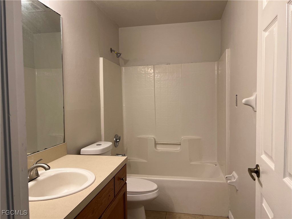 4868-4870 29th ST SW