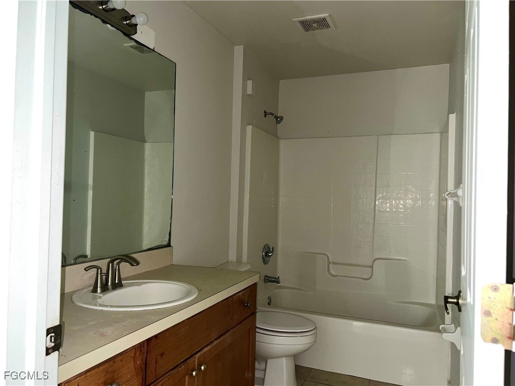 4868-4870 29th ST SW