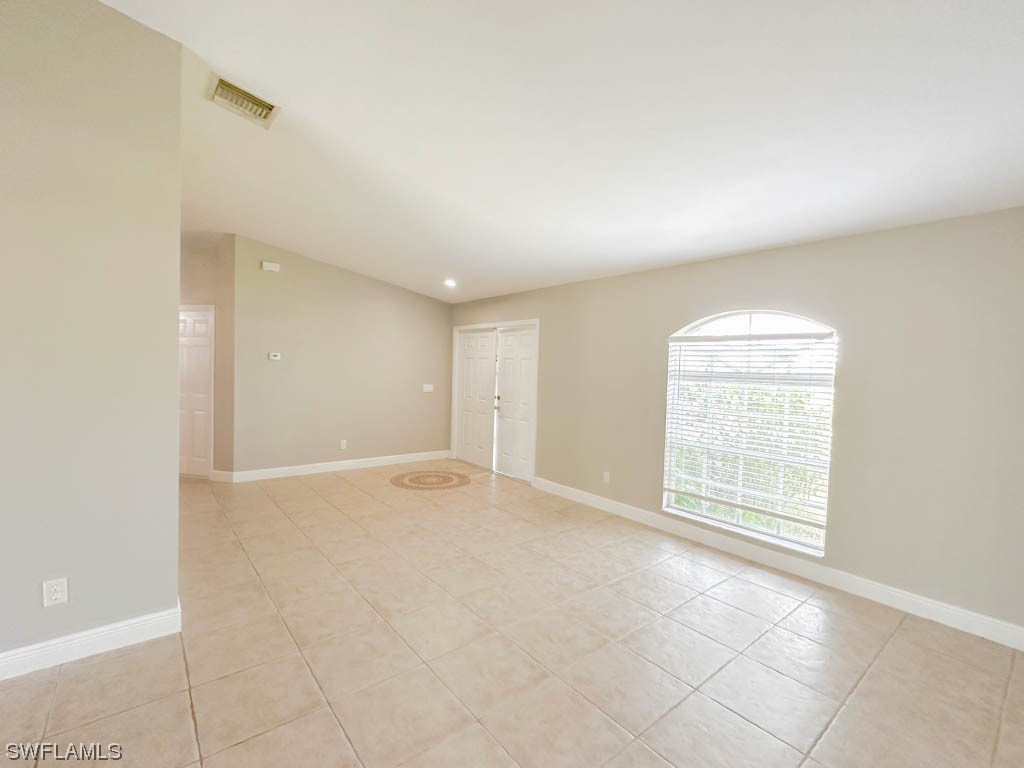 703 SE 9th AVE