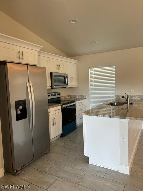 859 NE 6th PL