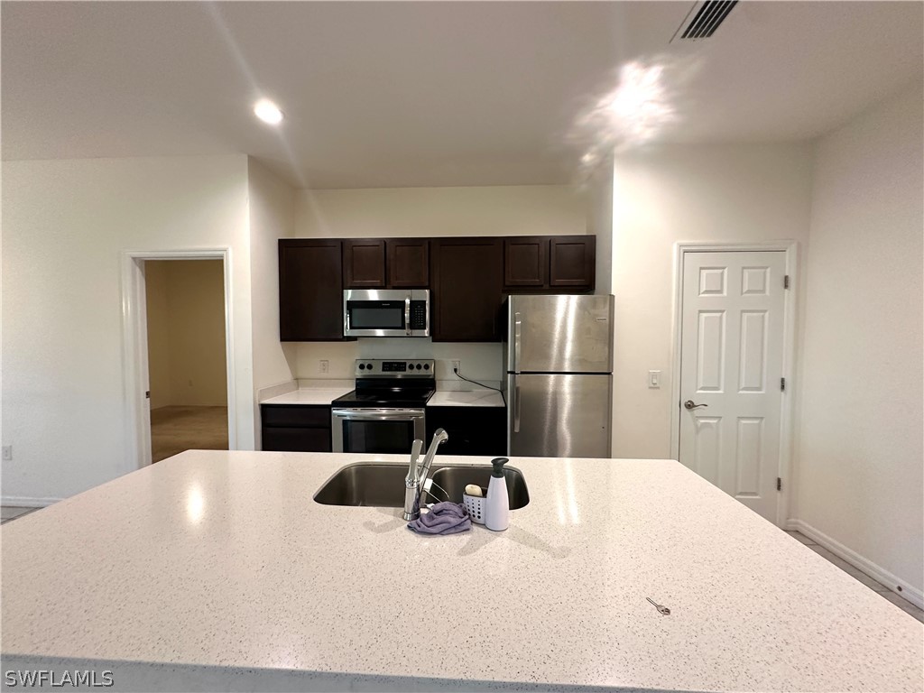 759 Arundel CIR