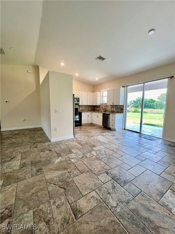 710 Fargo DR