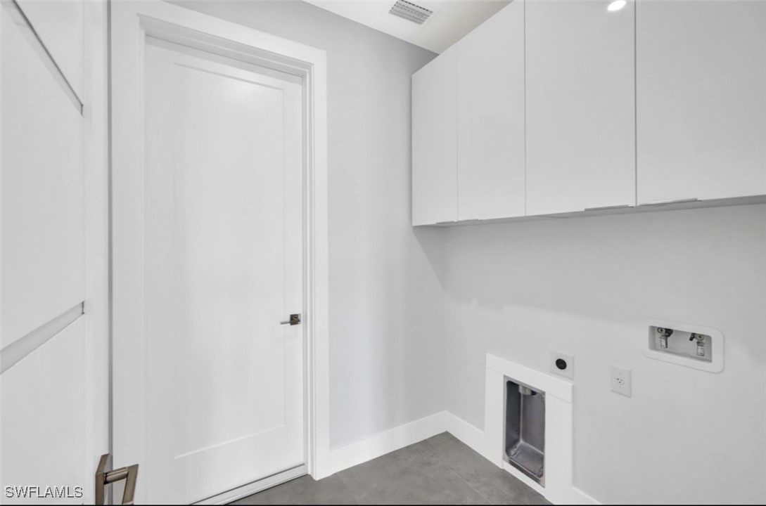 2001 W 11TH ST
