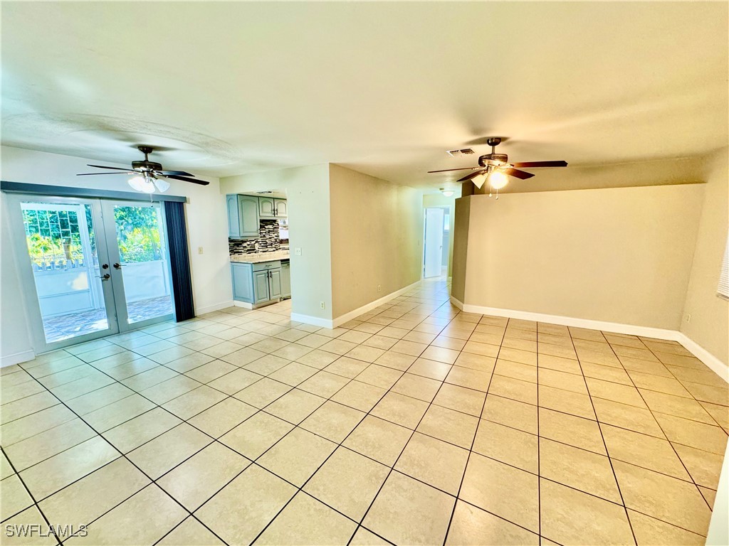 893 Ridgeway DR