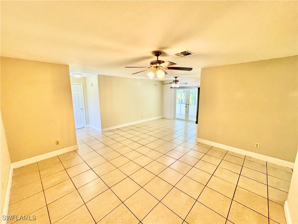 893 Ridgeway DR