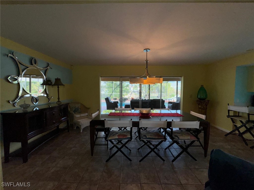 313 SE 16th PL