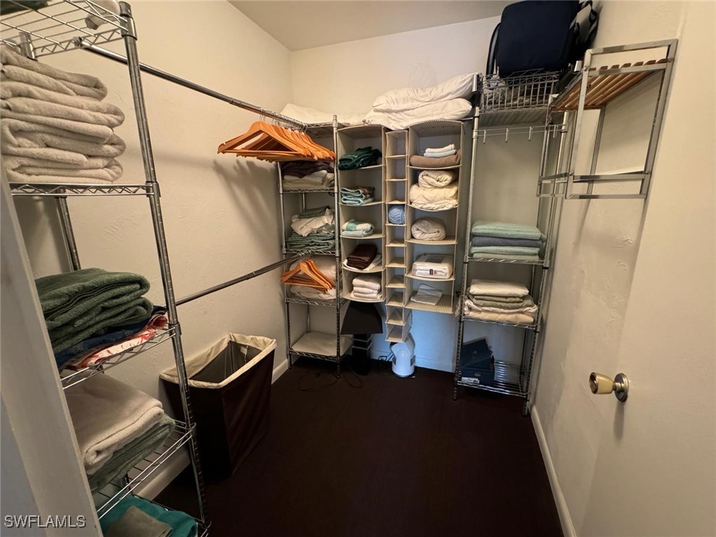 313 SE 16th PL