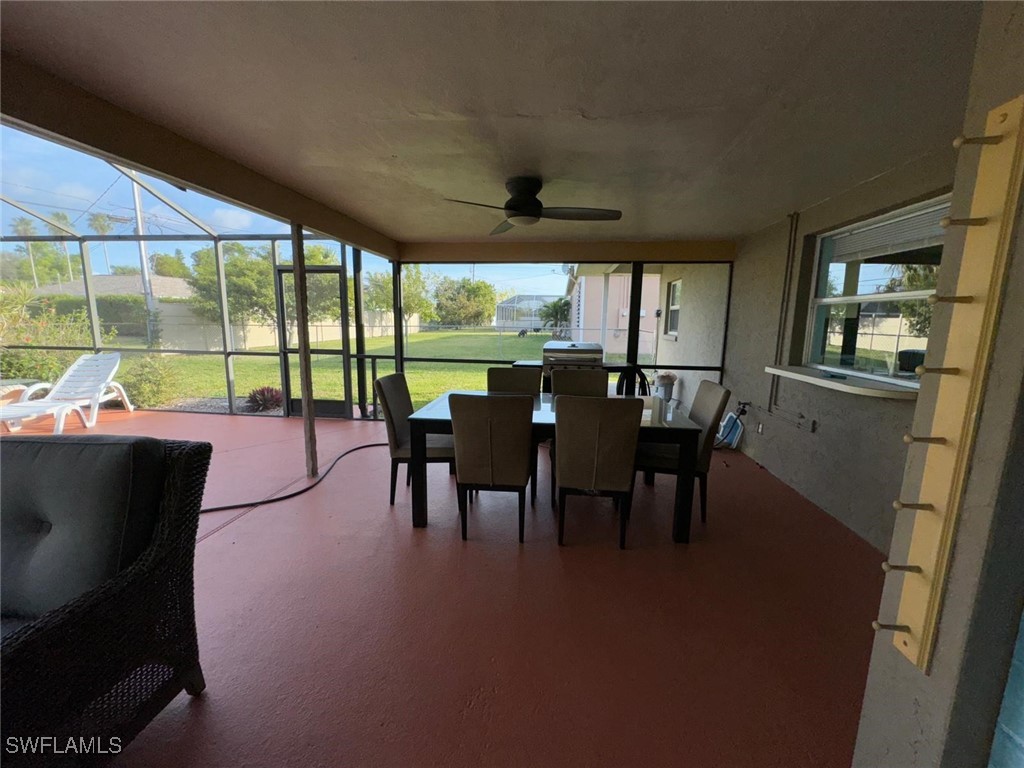 313 SE 16th PL