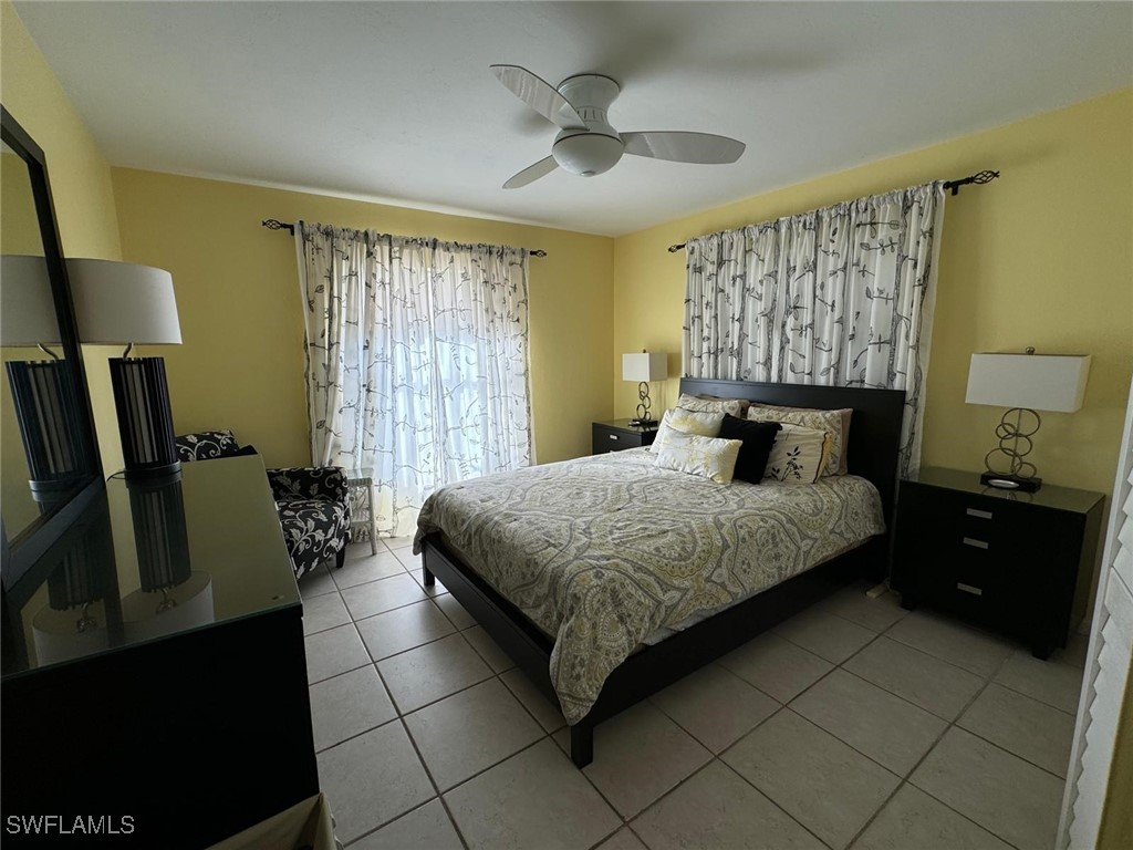313 SE 16th PL