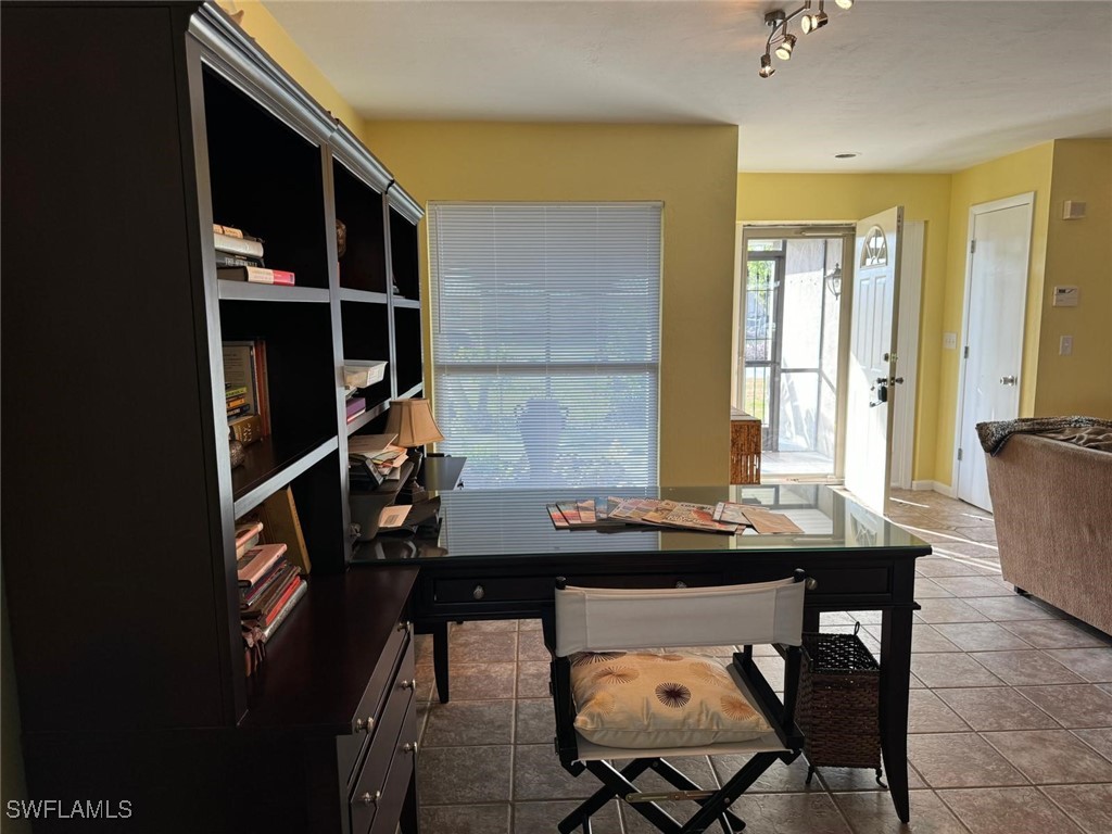 313 SE 16th PL