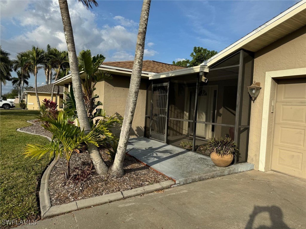 313 SE 16th PL