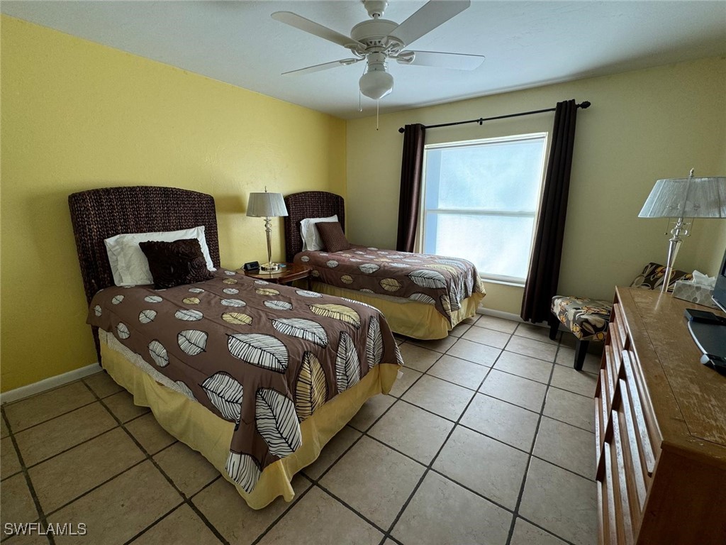 313 SE 16th PL