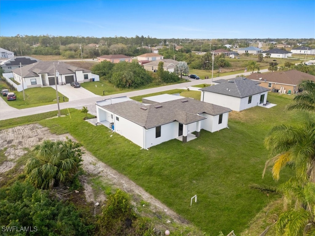 469 Petite AVE