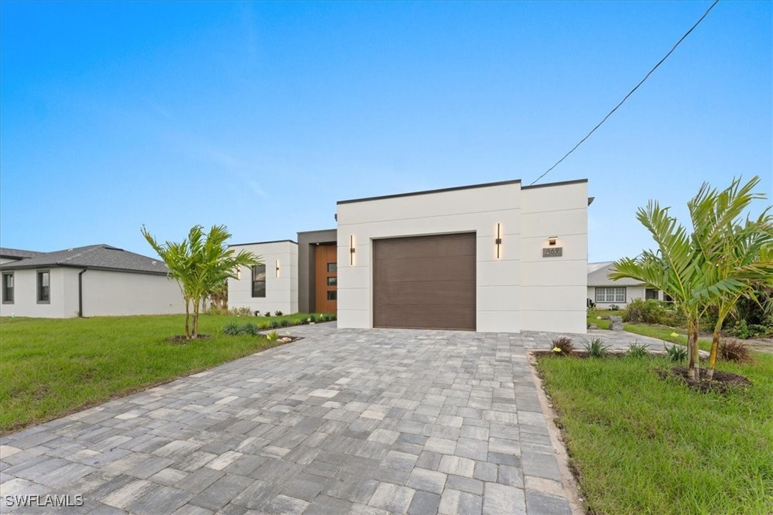 469 Petite AVE