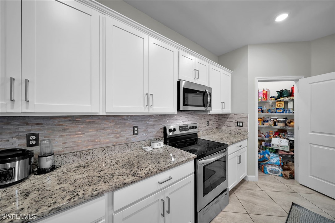 13846 Pine Lodge LN