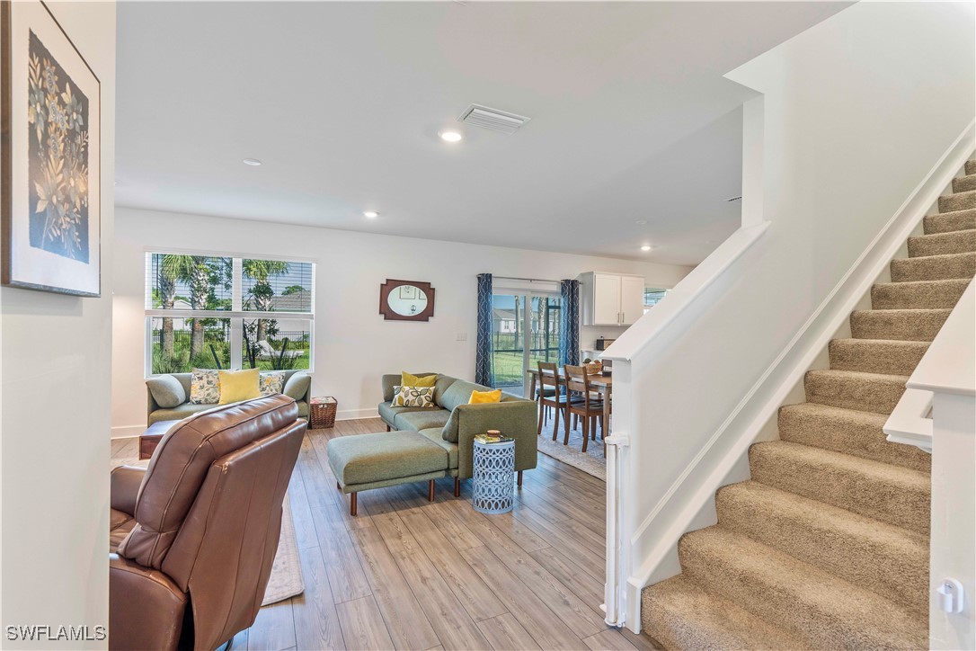 42383 Cascade DR