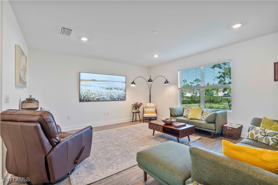 42383 Cascade DR