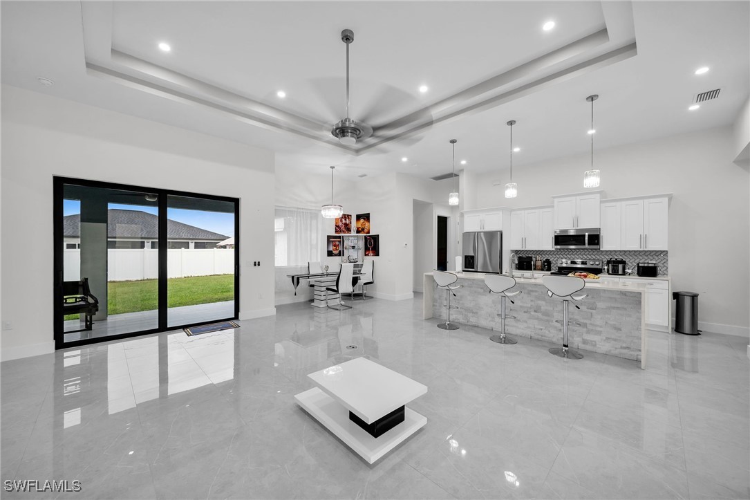 511 Tropicana PKWY W