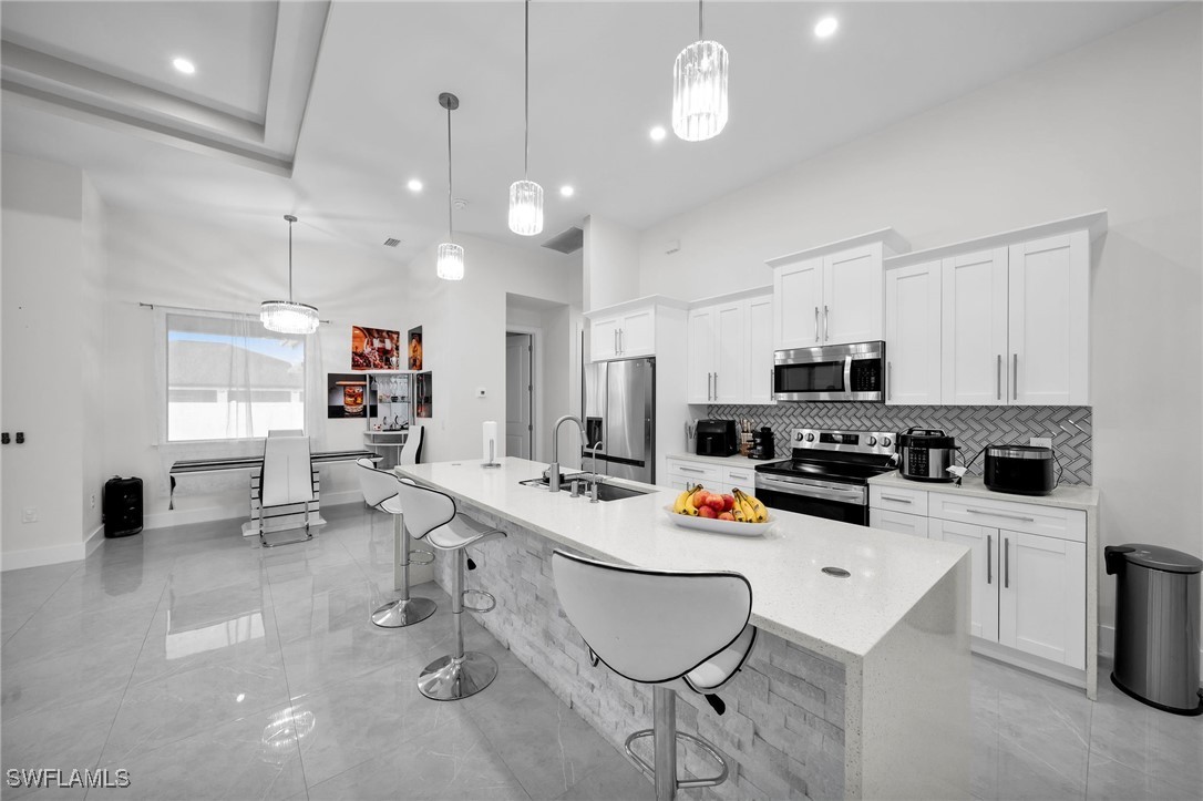 511 Tropicana PKWY W