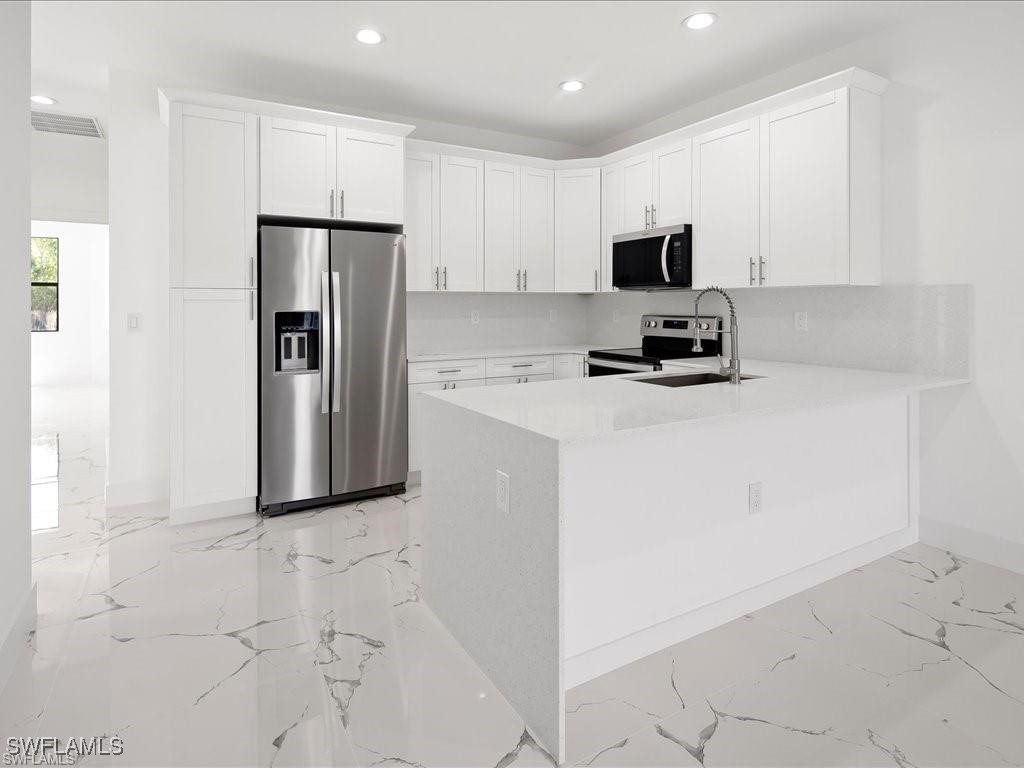 5208-5210 28th ST SW