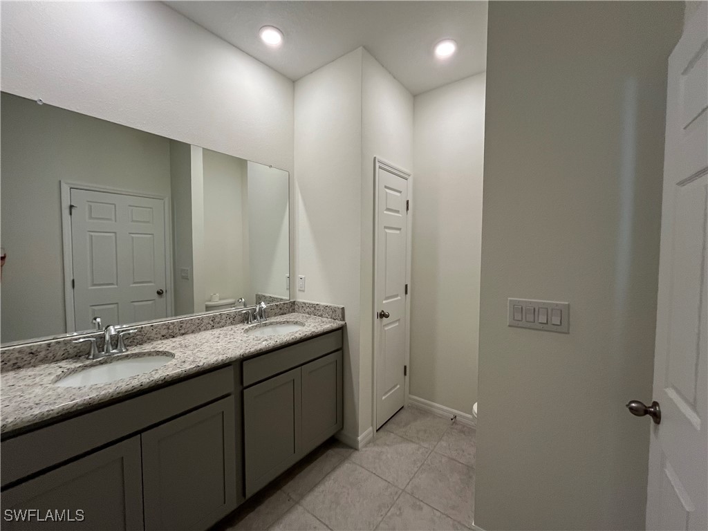 5640 SW 117 LN