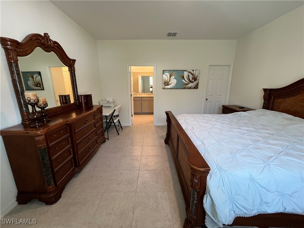 5640 SW 117 LN