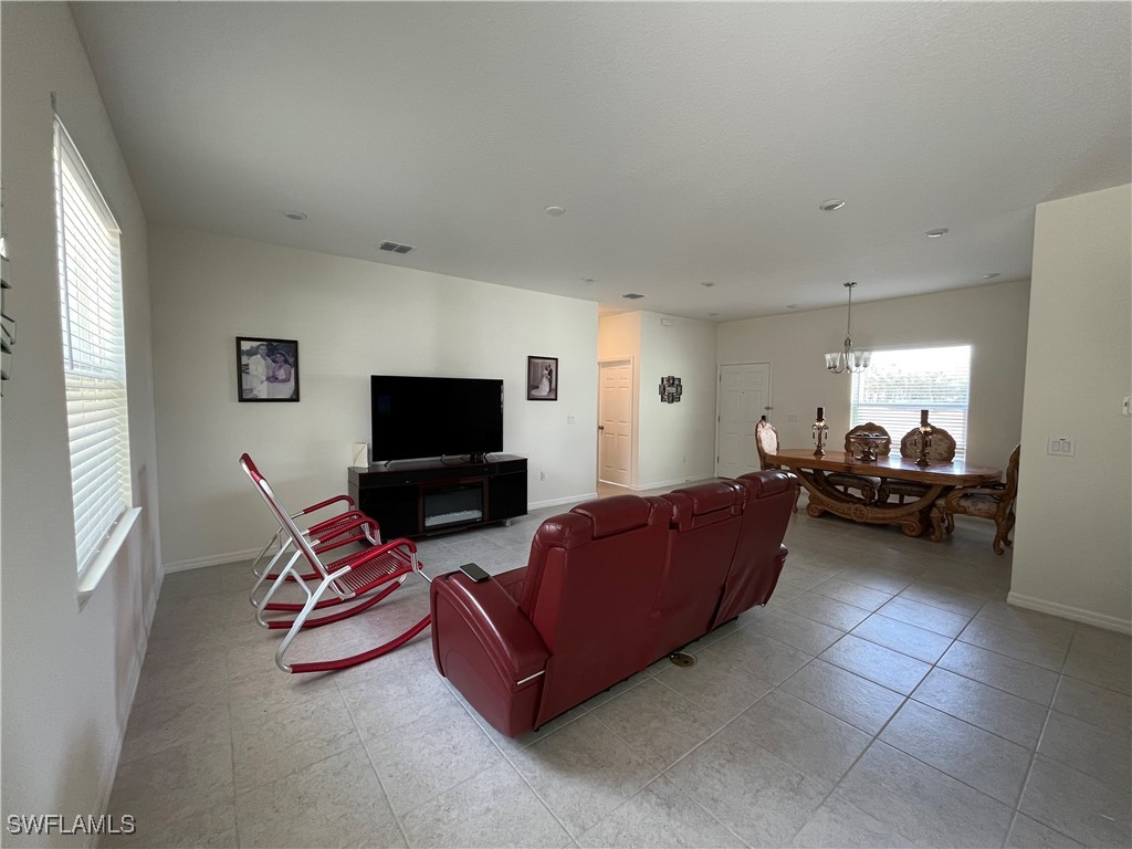5640 SW 117 LN