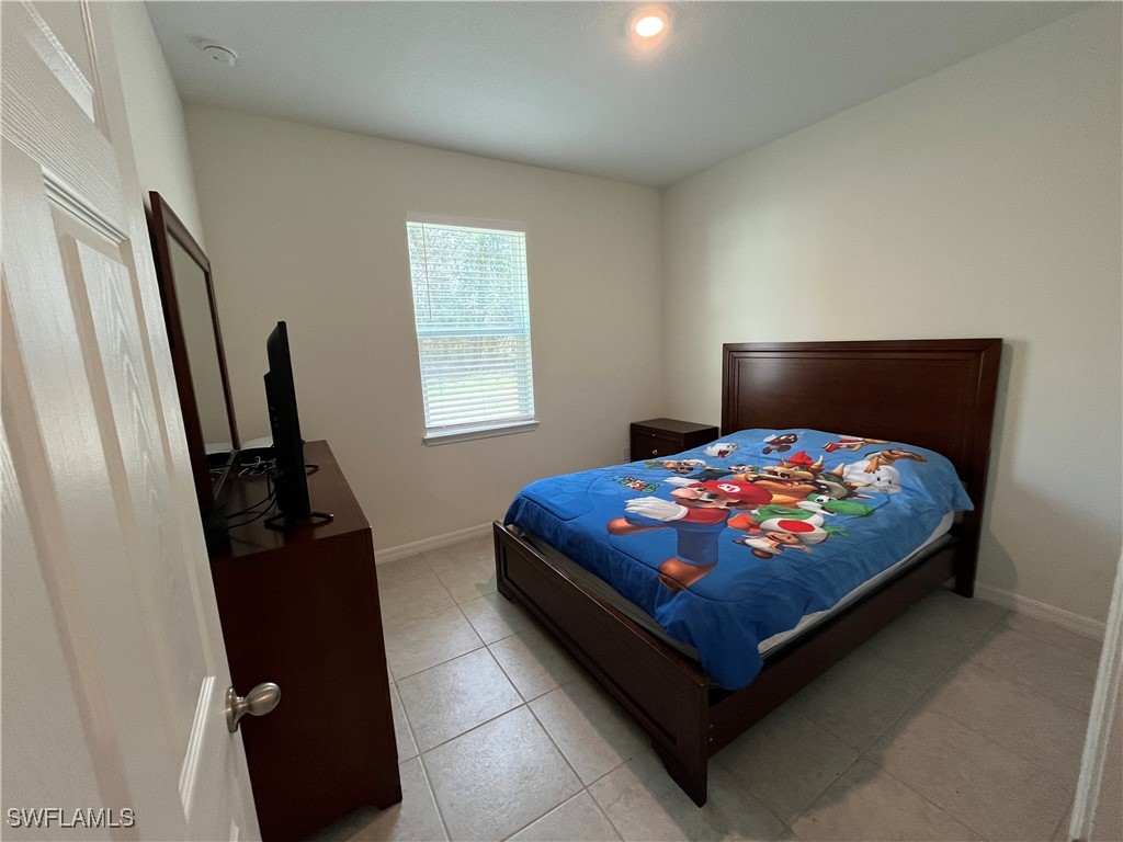 5640 SW 117 LN