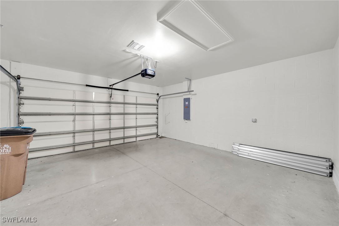 3477 Acapulco CIR
